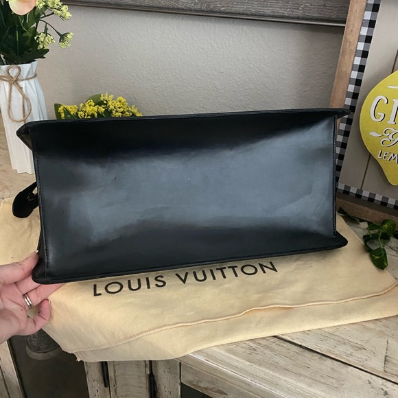 SOLD Auth Louis Vuitton Epi Riviera - Picture 6 of 12